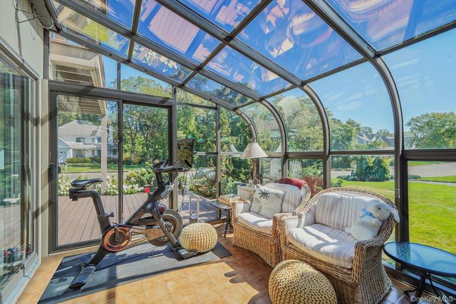 29 Seacove Lane, South Jamesport, NY 11901