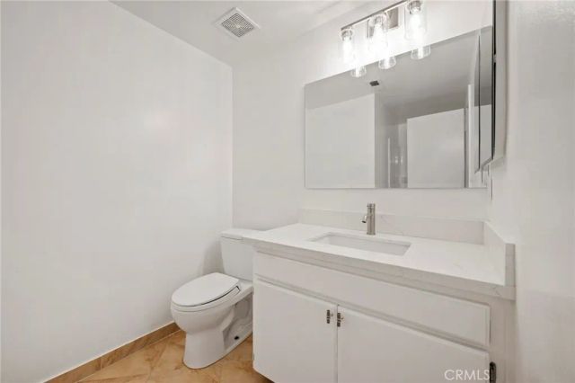 19018 Sherman Way 106, Reseda, CA 91335