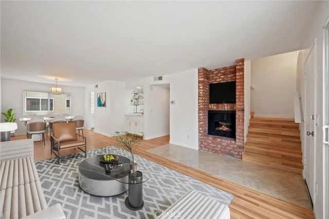 19018 Sherman Way 106, Reseda, CA 91335