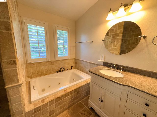 166 Catalina Drive, Hercules, CA 94547