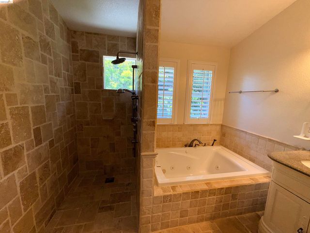 166 Catalina Drive, Hercules, CA 94547