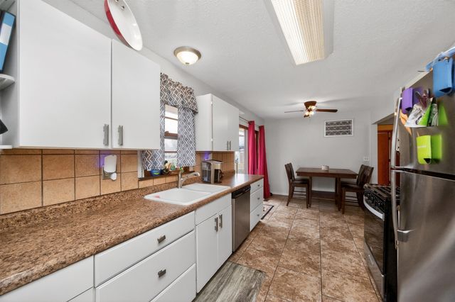 5176 NE 5th Street, Des Moines, IA 50313