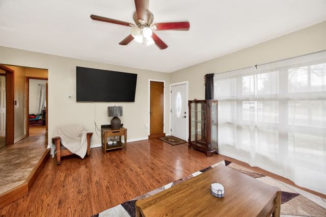 5176 NE 5th Street, Des Moines, IA 50313