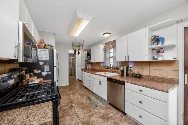 5176 NE 5th Street, Des Moines, IA 50313