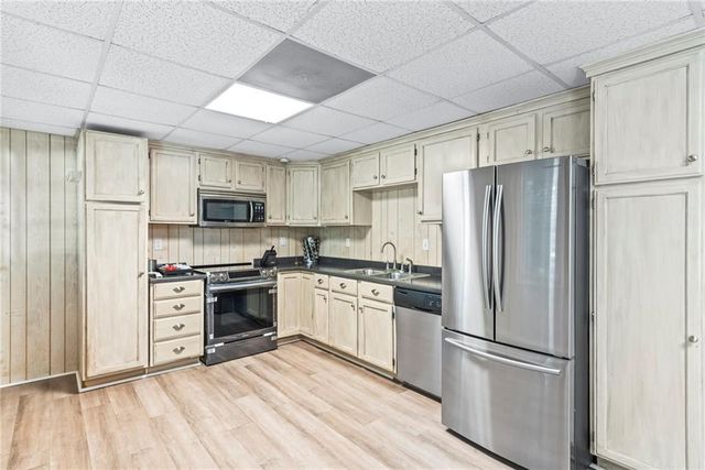 3201 Lakeridge SE Drive, Marietta, GA 30067