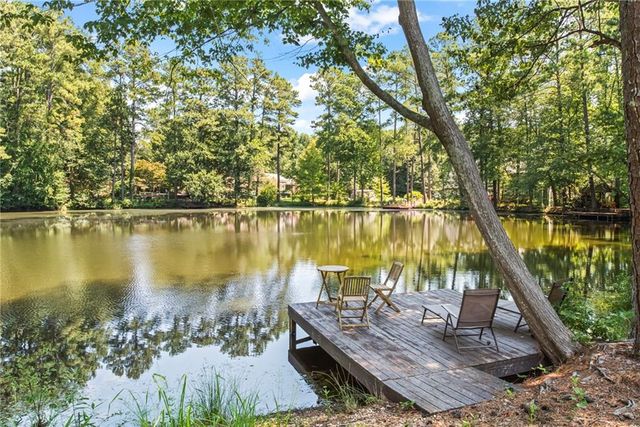 3201 Lakeridge SE Drive, Marietta, GA 30067