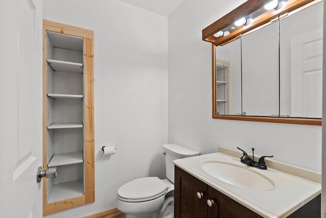 1529 LAKEVIEW DRIVE, Green Bay, WI 54313