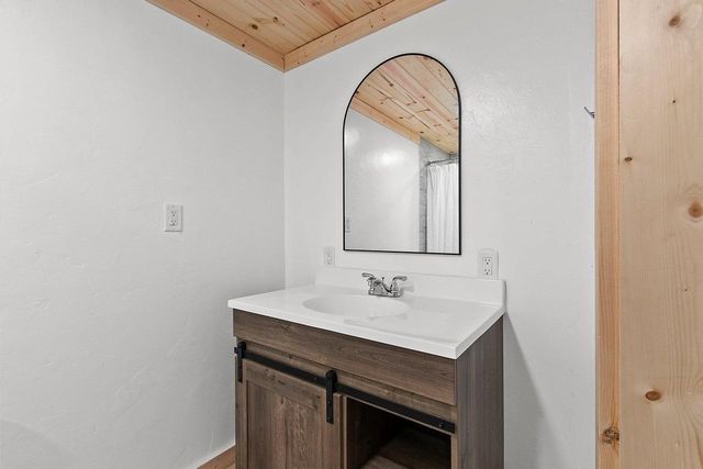 1529 LAKEVIEW DRIVE, Green Bay, WI 54313