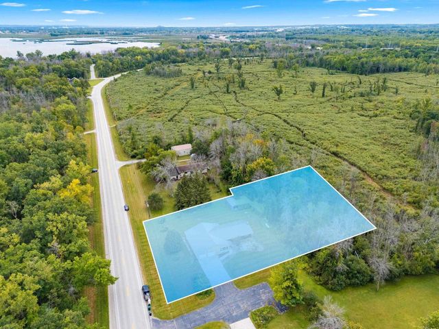 1529 LAKEVIEW DRIVE, Green Bay, WI 54313
