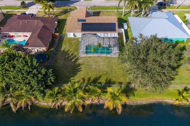 218 Las Palmas Street, Royal Palm Beach, FL 33411