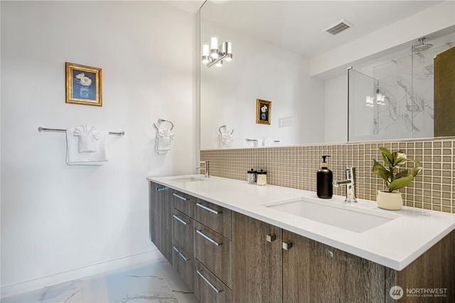 1546 Sturgus Avenue S, Seattle, WA 98144