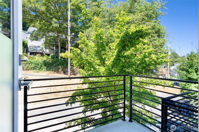 1546 Sturgus Avenue S, Seattle, WA 98144