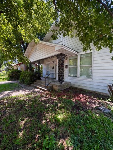 905 Grandview Avenue, Dallas, TX 75223
