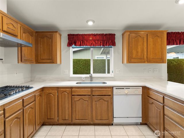 5730 89 Street E #4, Puyallup, WA 98371