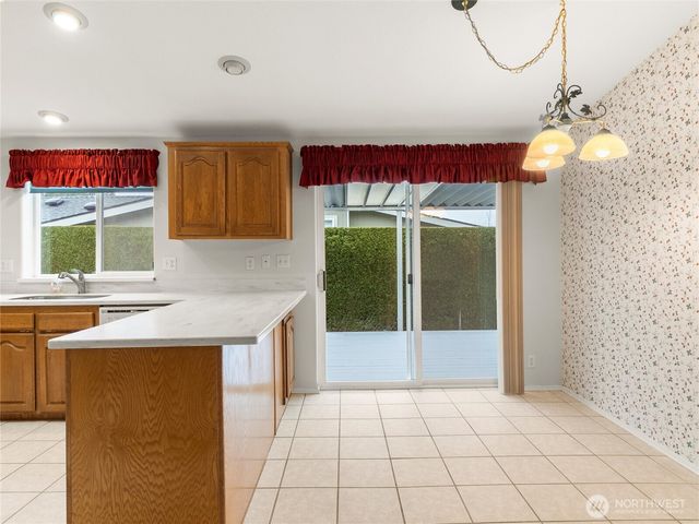 5730 89 Street E #4, Puyallup, WA 98371