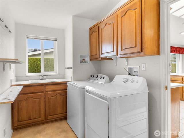 5730 89 Street E #4, Puyallup, WA 98371