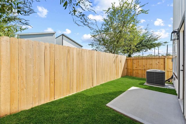 7704 Sealey Street, Houston, TX 77088