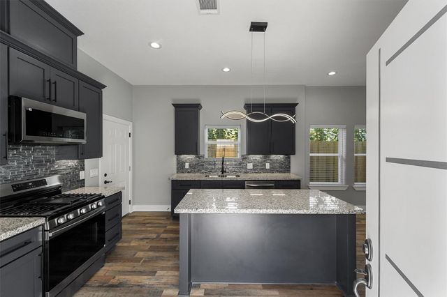 7704 Sealey Street, Houston, TX 77088