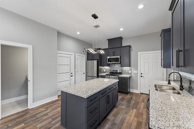 7704 Sealey Street, Houston, TX 77088