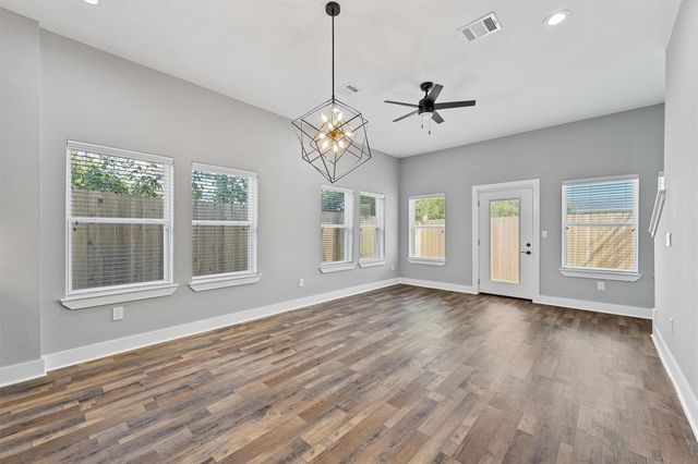 7704 Sealey Street, Houston, TX 77088