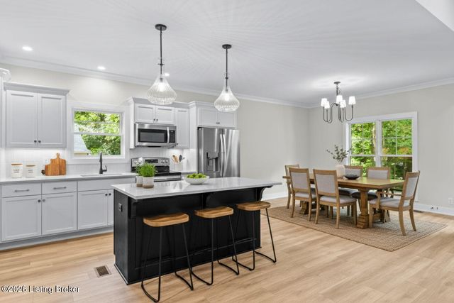 207 Cherry Hill Rd, Pewee Valley, KY 40056