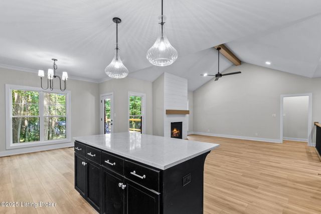 207 Cherry Hill Rd, Pewee Valley, KY 40056