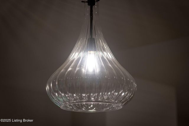 207 Cherry Hill Rd, Pewee Valley, KY 40056