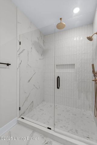 207 Cherry Hill Rd, Pewee Valley, KY 40056