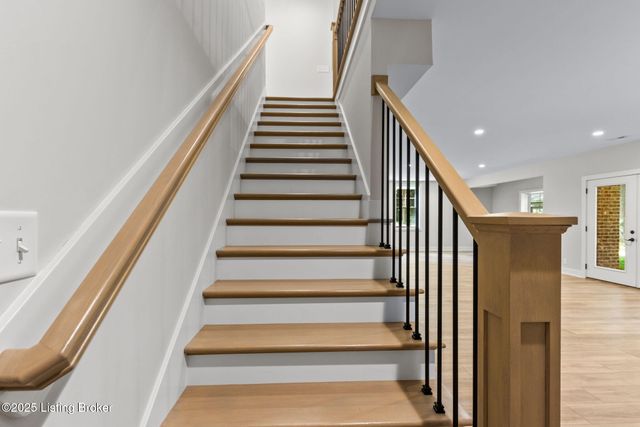 207 Cherry Hill Rd, Pewee Valley, KY 40056