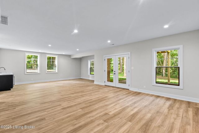 207 Cherry Hill Rd, Pewee Valley, KY 40056