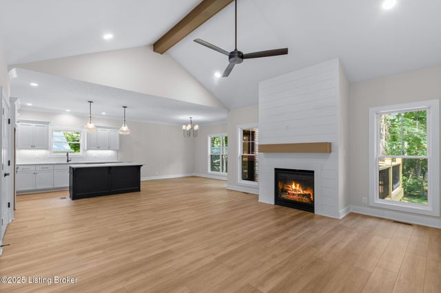 207 Cherry Hill Rd, Pewee Valley, KY 40056