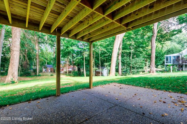 207 Cherry Hill Rd, Pewee Valley, KY 40056