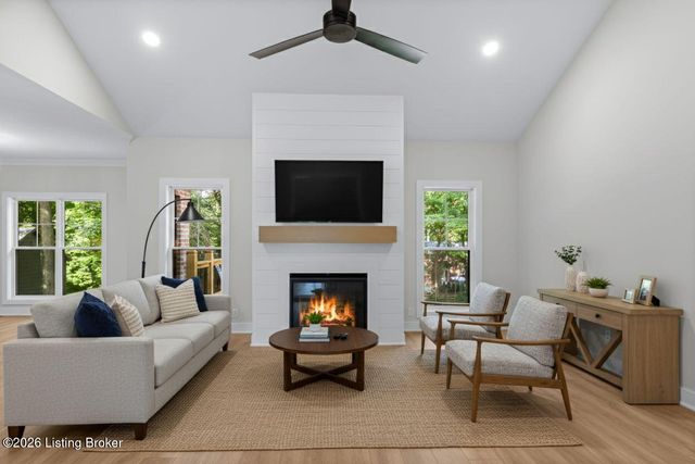 207 Cherry Hill Rd, Pewee Valley, KY 40056