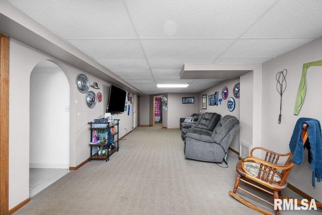 3430 W LOCUST Street, Davenport, IA 52804