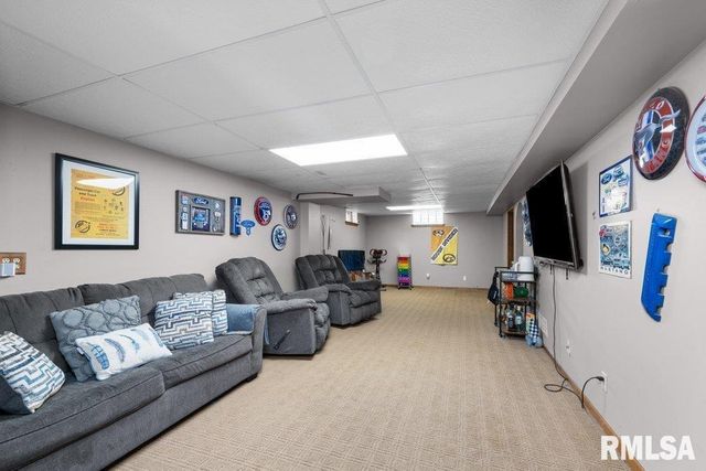 3430 W LOCUST Street, Davenport, IA 52804