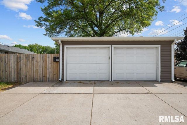 3430 W LOCUST Street, Davenport, IA 52804