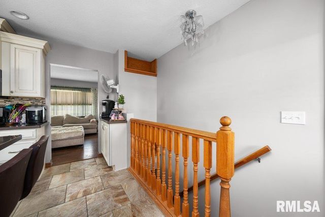 3430 W LOCUST Street, Davenport, IA 52804