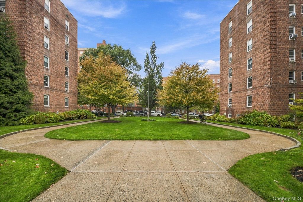 112-20 72ND Drive APT D25, Forest Hills, NY 11375 — photo 2