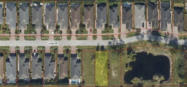 Linda DR, Naples, FL 34112