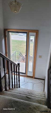 7624 Wirt Street, Omaha, NE 68134