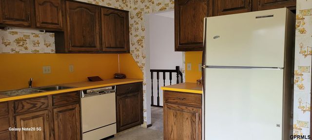 7624 Wirt Street, Omaha, NE 68134