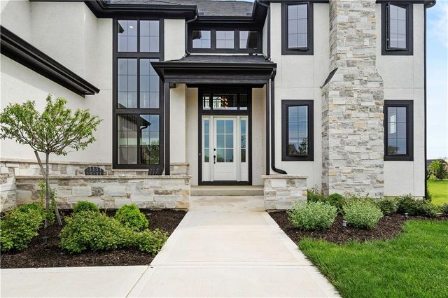 11705 W 170th Street, Overland Park, KS 66221
