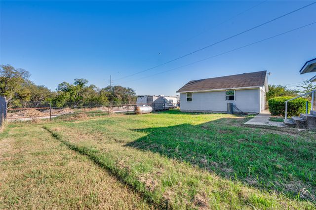 7072 Fm 2153, Aubrey, TX 76227