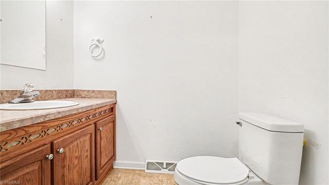 226 Greystone Drive, King, NC 27021