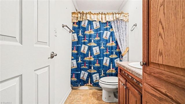 226 Greystone Drive, King, NC 27021