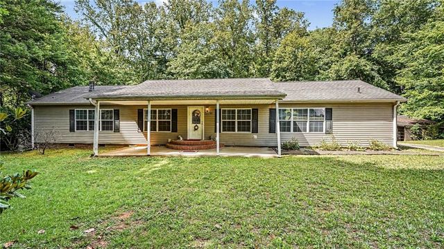 226 Greystone Drive, King, NC 27021