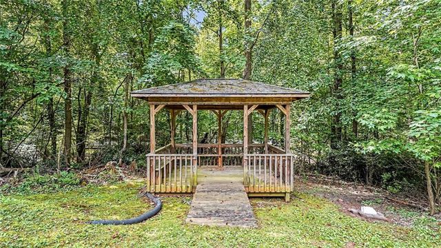 226 Greystone Drive, King, NC 27021