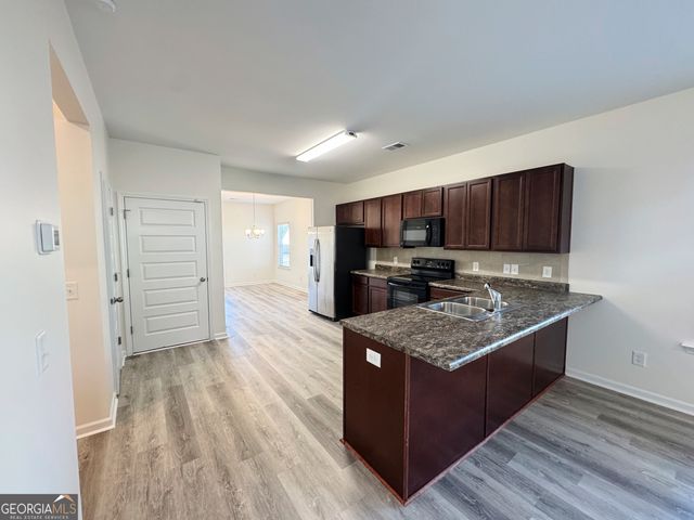 214 N Dogwood Street, Villa Rica, GA 30180