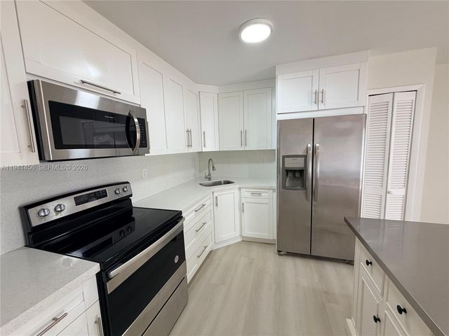 6514 SW 128th Pl 6514, Miami, FL 33183