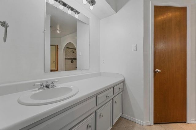 8721 Hidden Hill Drive, Fort Worth, TX 76179